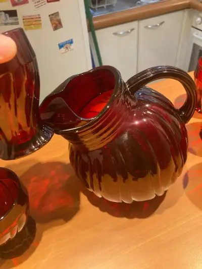 Juego de jarra con vasos rojos - miniatura 2
