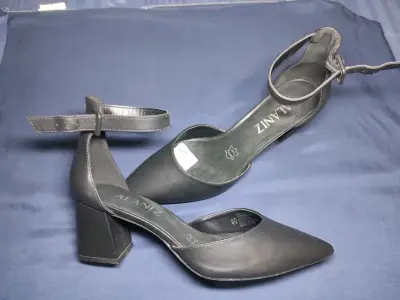 Zapatos de tacón negro Alaniz - miniatura 1