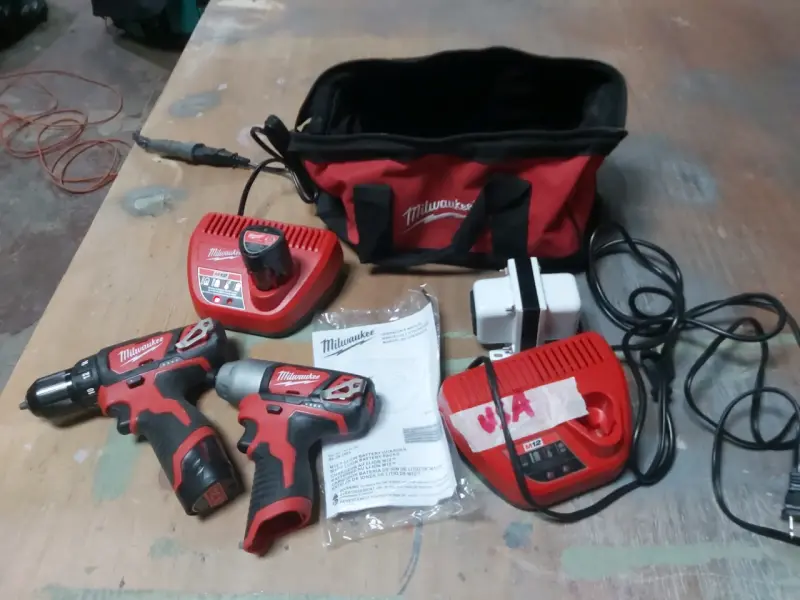 Taladro, atornillador inalámbrico Milwaukee - 2