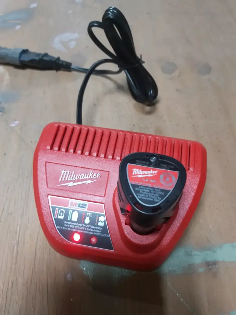 Taladro, atornillador inalámbrico Milwaukee - 4