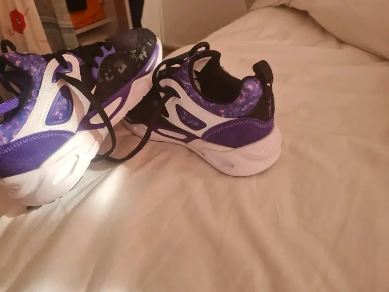 Zapatillas deportivas Nuevas moradas. - 3