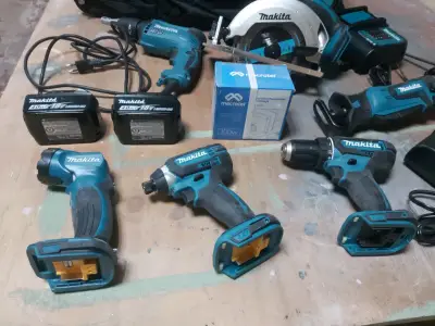 Kit herramientas Makita con accesorios - miniatura 1