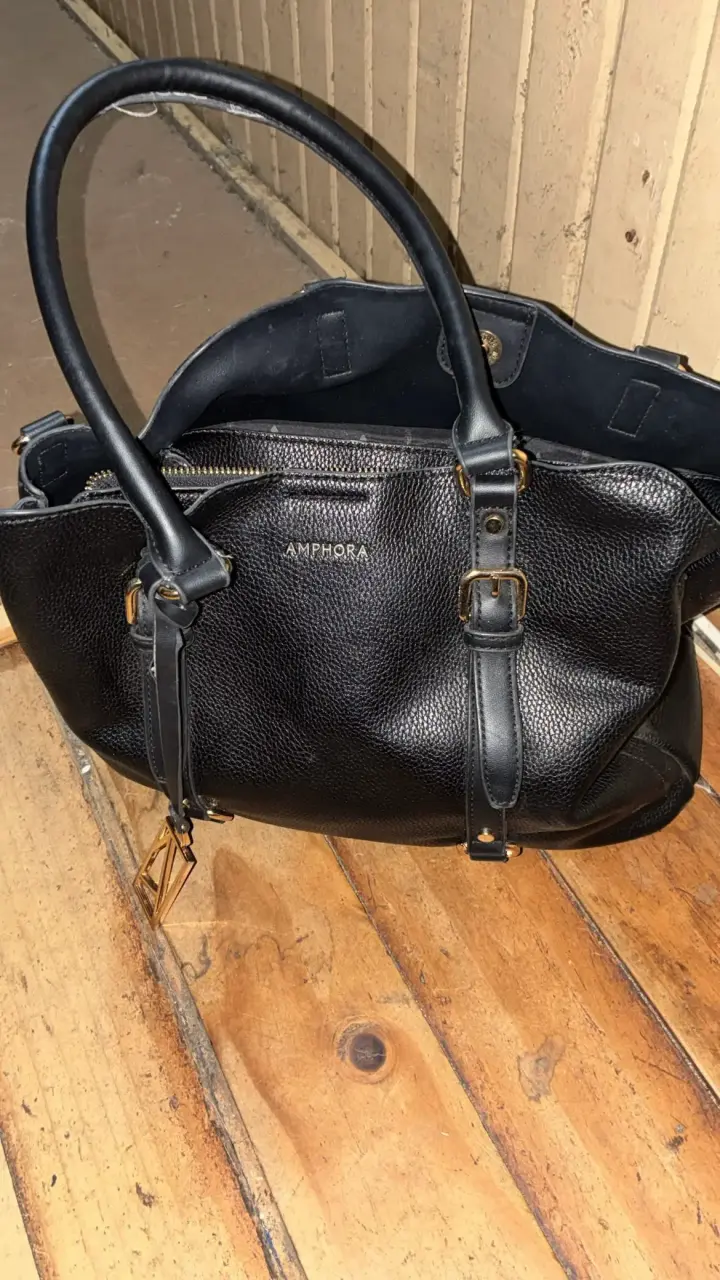 Bolso negro Amphora elegante