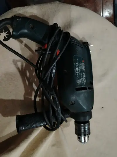 Taladro eléctrico Black & Decker - miniatura 1