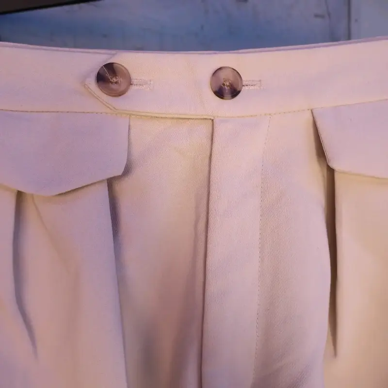 Pantalones beige elegantes - 6