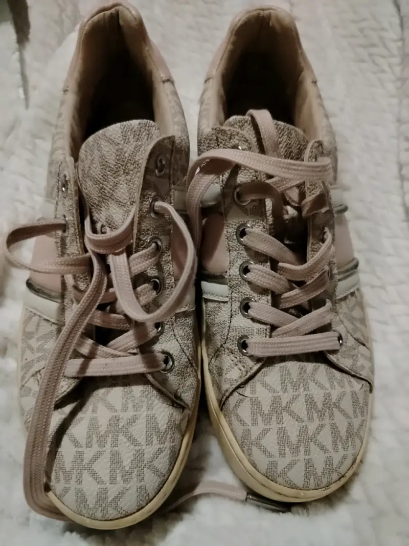Zapatillas beige de diseño MK - 5