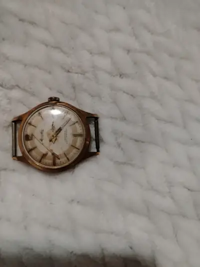 Reloj vintage de bronce - miniatura 1