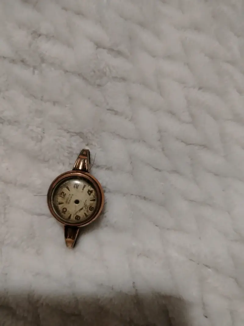 Reloj antiguo pequeño dorado - 3