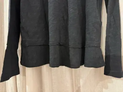 Polera negra manga larga 100% algodón - miniatura 4