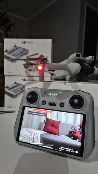 Drone DJI Mini 3 con control Rc2 nuevo sellado - miniatura 2