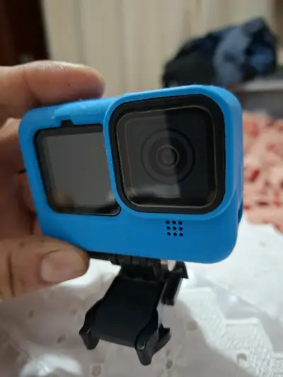 Cámara de acción GoPro 11 Black en perfecto estado - miniatura 1