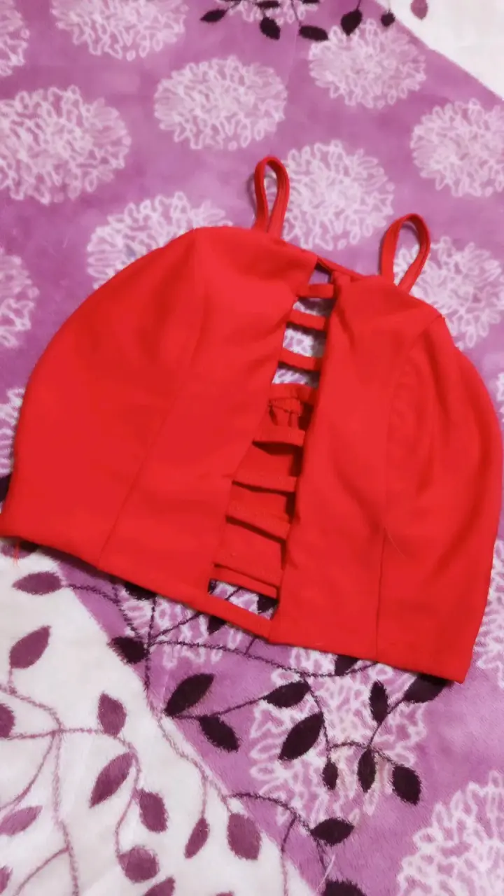 Crop top