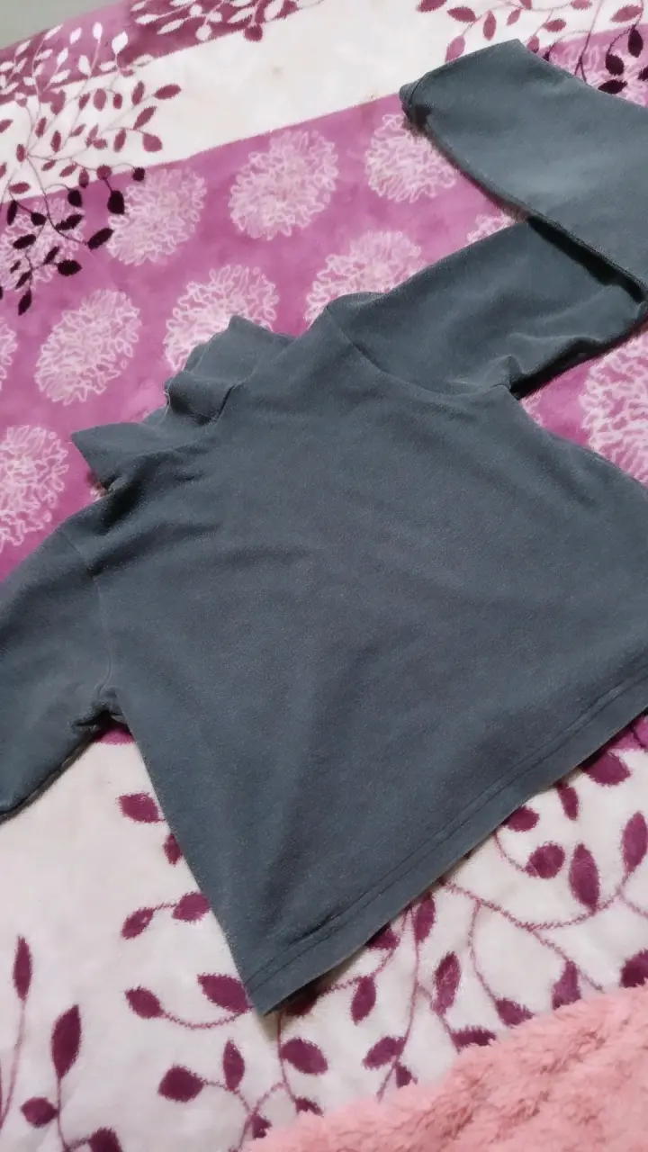Top gris de mujer