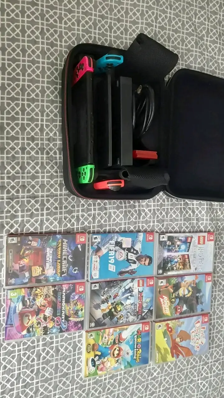 Consola Nintendo Switch con juegos