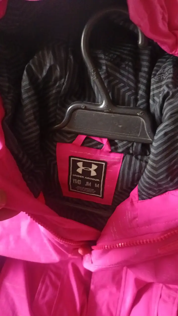 Chaqueta rosa Under Armour - 2