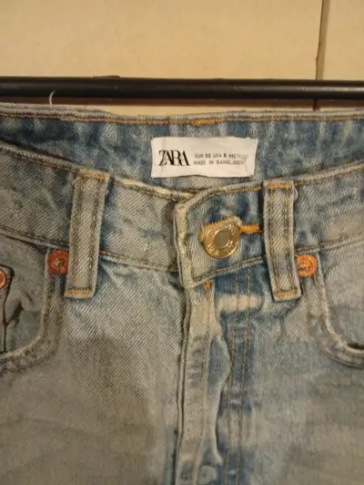 Jeans celestes de mezclilla - miniatura 2