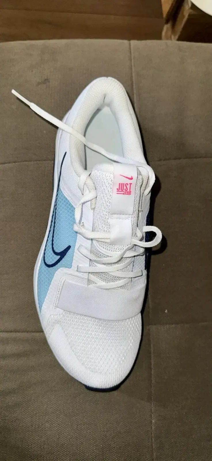 Zapatilla deportiva blanca - 2