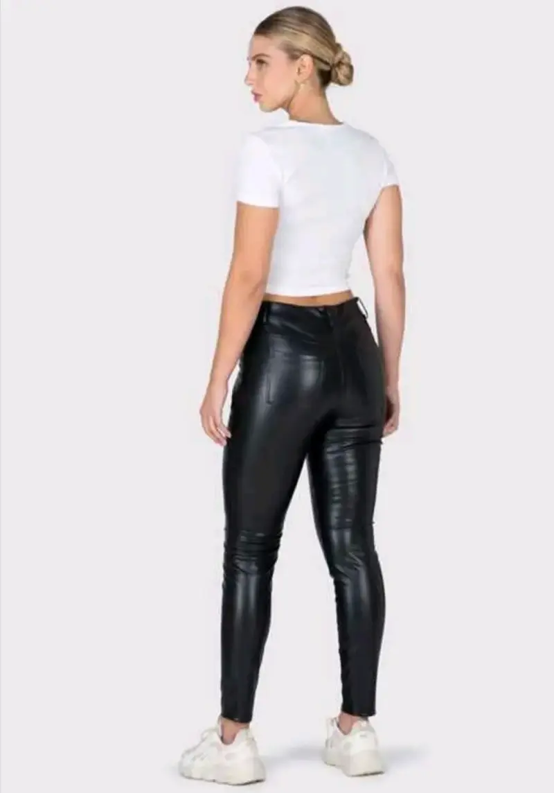 Pantalones de cuero sintético negros - 2