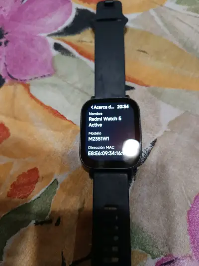 Smartwatch negro con apps - miniatura 3