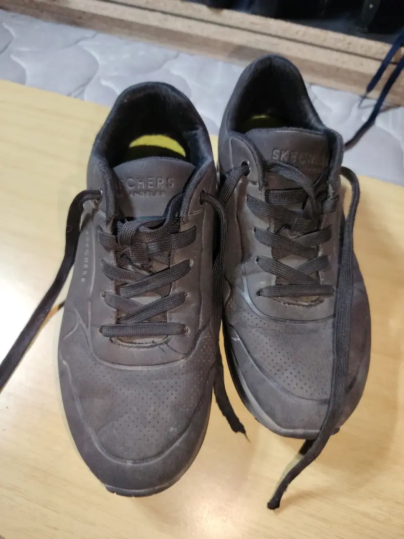 Zapatillas negras deportivas - 2