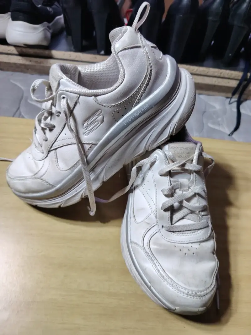 Zapatillas blancas Skechers D'Lites - 1