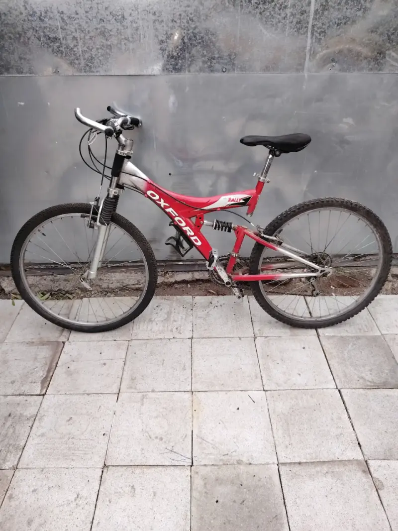 Bicicleta Oxford roja y plata