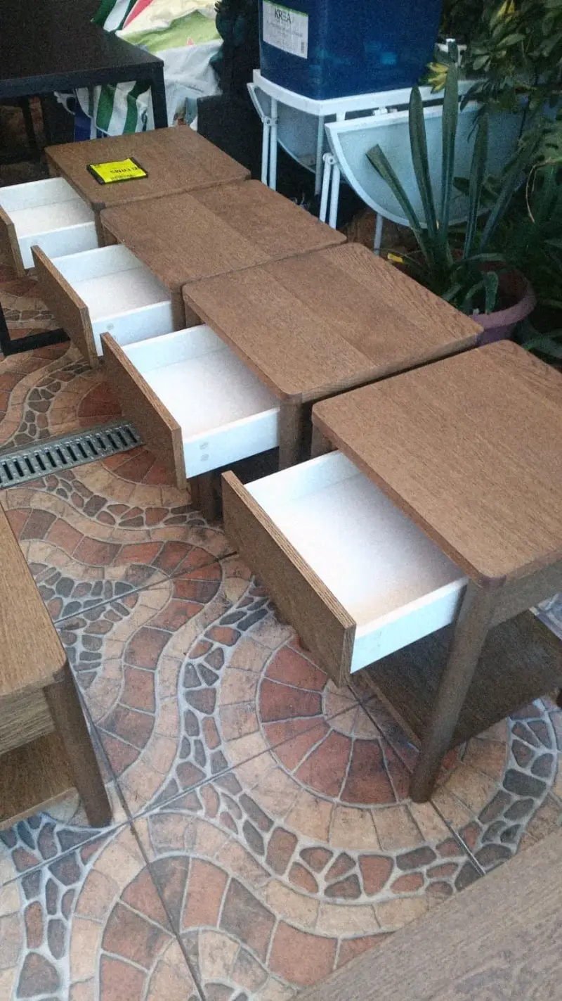 Mesas de noche de madera