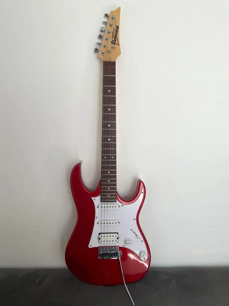Guitarra eléctrica Ibanez Gio - 2