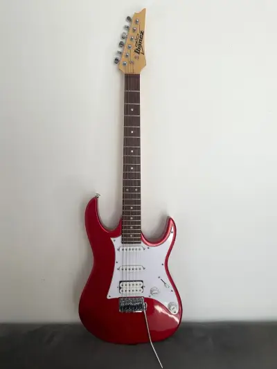Guitarra eléctrica Ibanez Gio - miniatura 2