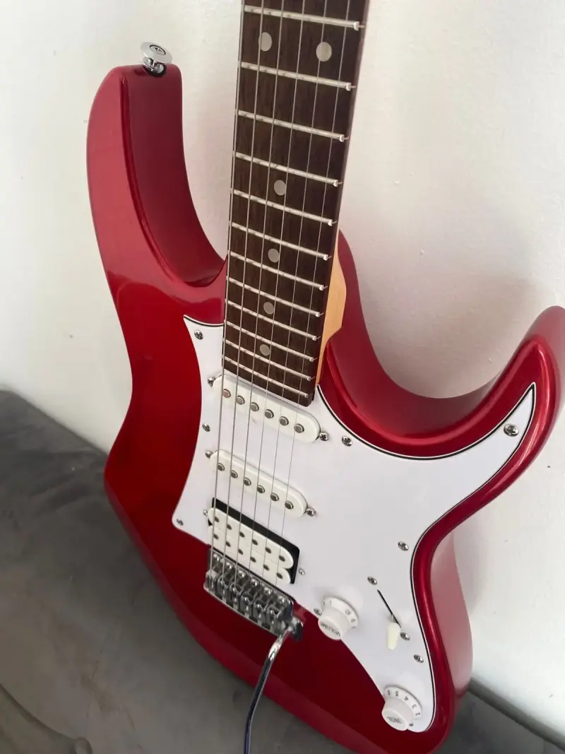 Guitarra eléctrica Ibanez Gio - 5
