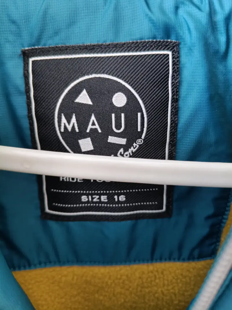 Chaqueta puffer azul con capucha - 2