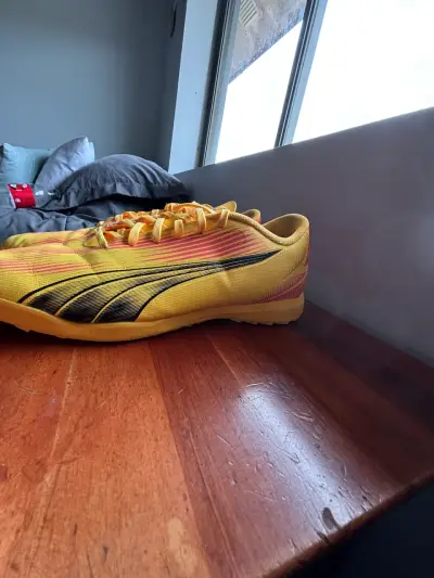 Zapatillas deportivas amarillas - miniatura 3