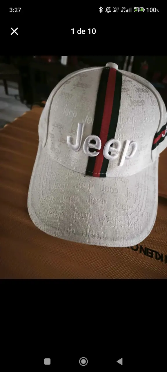 Gorra blanca Jeep con diseño - 1