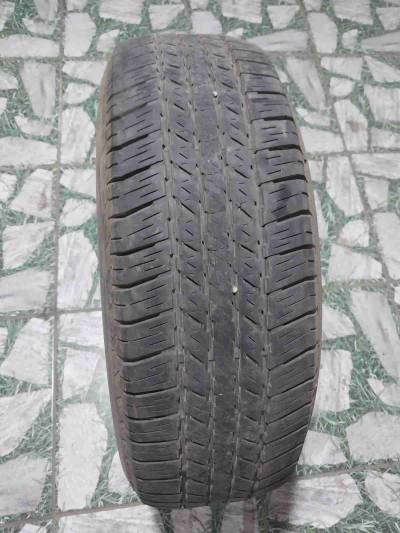 Neumático Bridgestone usado - miniatura 3