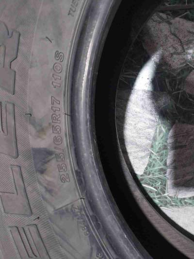 Neumático Bridgestone usado - miniatura 4