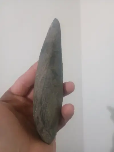Piedra decorativa triangular - miniatura 3