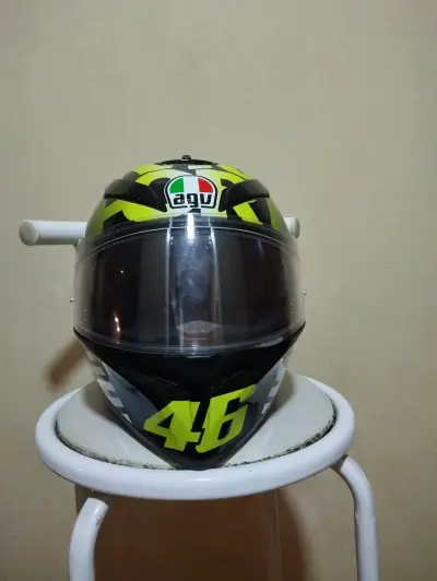 Casco de moto AGV gráfico colorido - miniatura 4