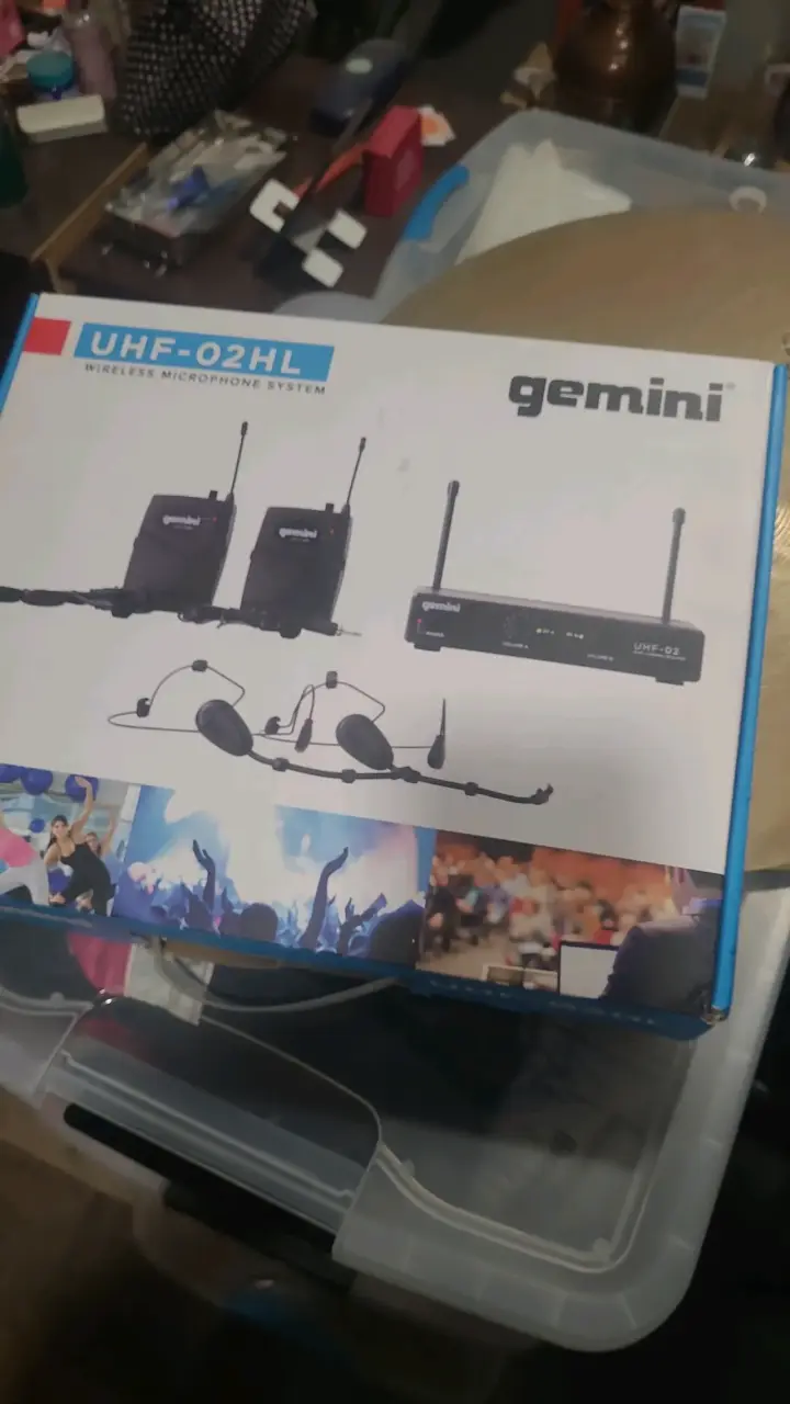 Sistema de micrófonos inalámbricos UHF-02HL - 1