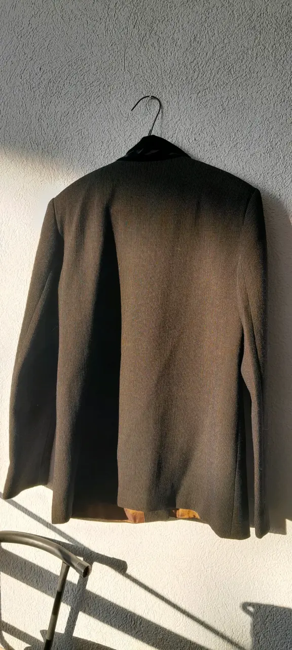 Blazer marrón con cuello negro - 2