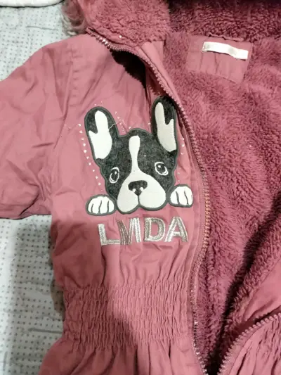 Chaqueta infantil rosa con diseño - miniatura 1
