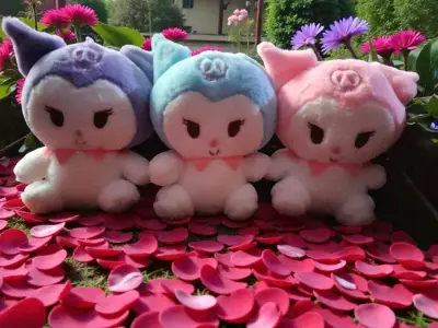 Trío de peluches Kuromi - miniatura 1