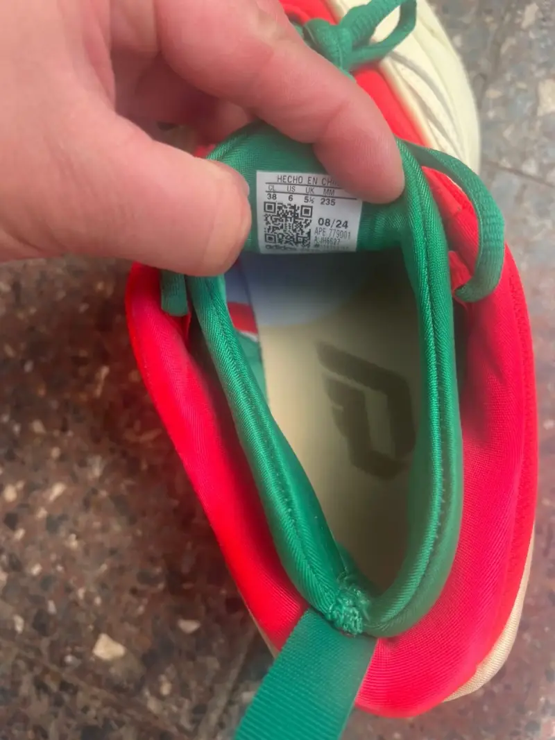 Zapatillas deportivas color crema y rojo - 3