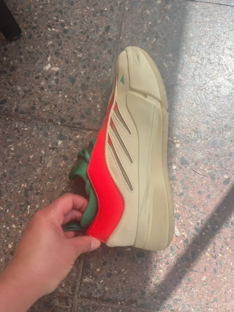 Zapatillas deportivas color crema y rojo - 4