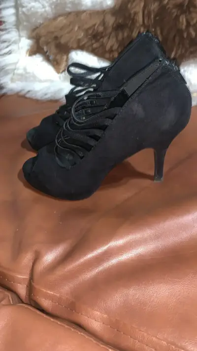 Zapatos de taco alto negros - miniatura 3
