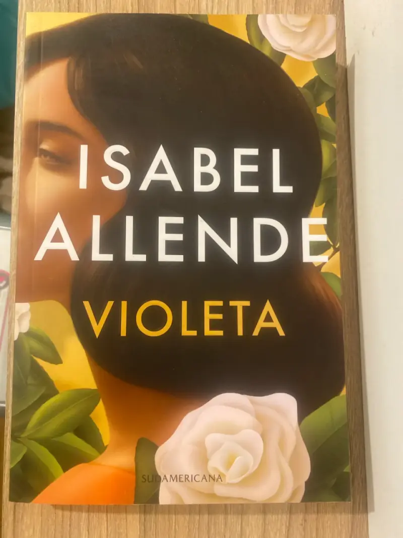 Libro 'Violeta' de Isabel Allende - 1