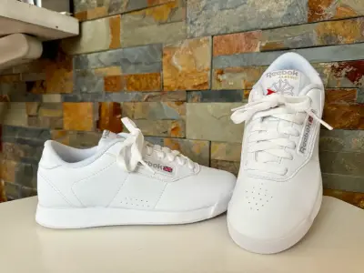 🤍🔥 Reebok Classic Originales Blancas Talla 36 🔥🤍 - miniatura 2
