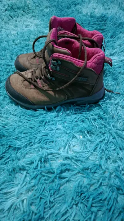 Botas de trekking café y rosadas - miniatura 2
