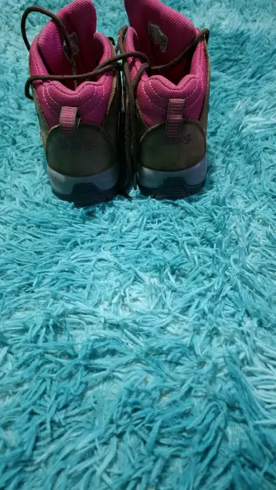 Botas de trekking café y rosadas - miniatura 3