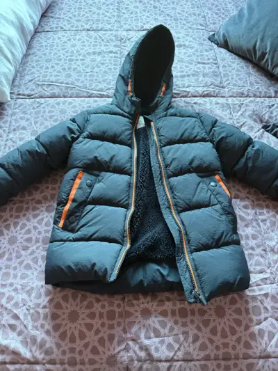 Chaqueta acolchada con capucha niño - miniatura 1