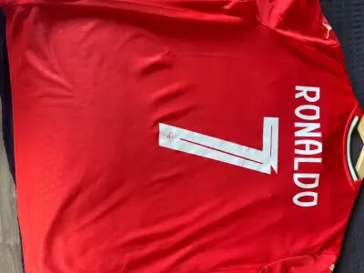 Camiseta roja Portugal Puma - miniatura 2